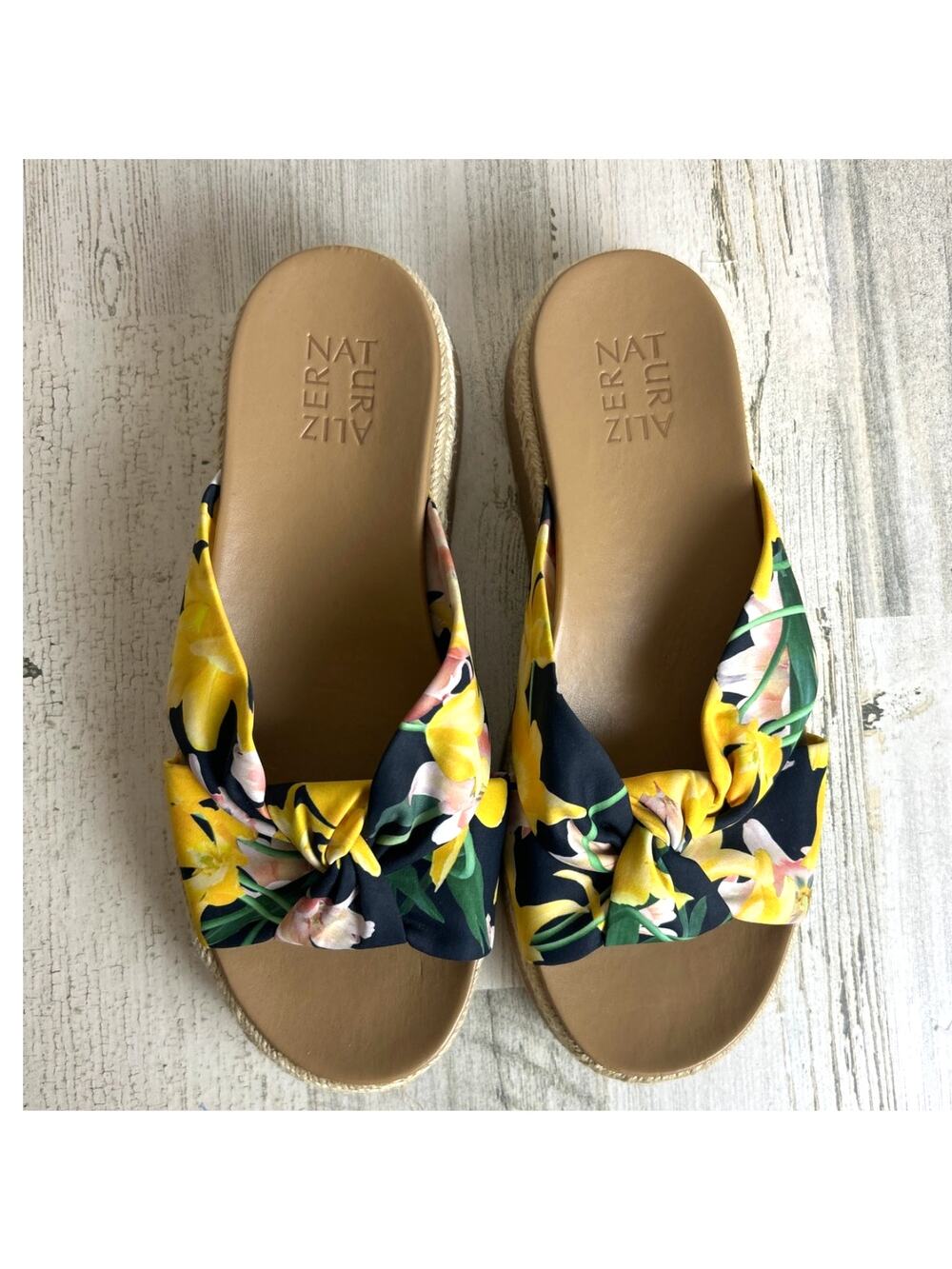 Naturalizer Womens 9.5 Dayana Yellow Floral Platform Espadrille Slip On Sandals